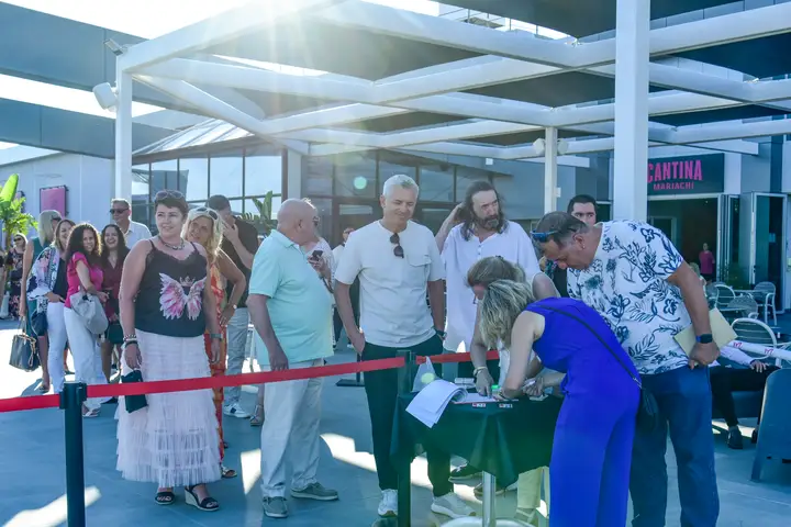 Afterwork 2025 — 242